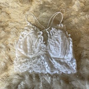 White lace crop top/bralette
